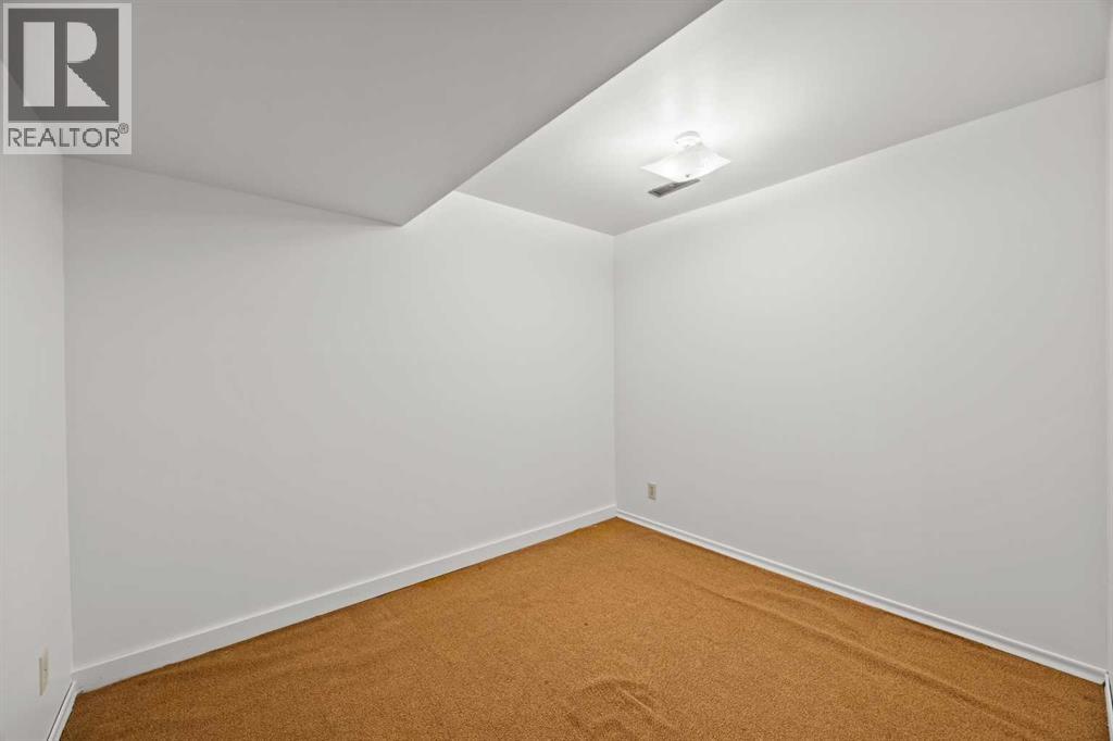 6419b 33 Avenue Nw Property Photo 43