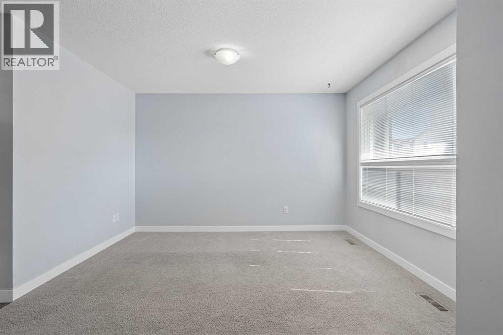 237 Silkstone Road West Property Photo 2