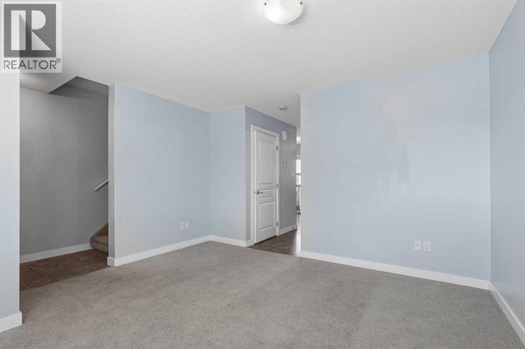 237 Silkstone Road West Property Photo 5