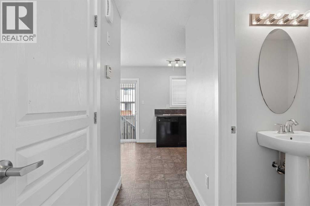 237 Silkstone Road West Property Photo 6