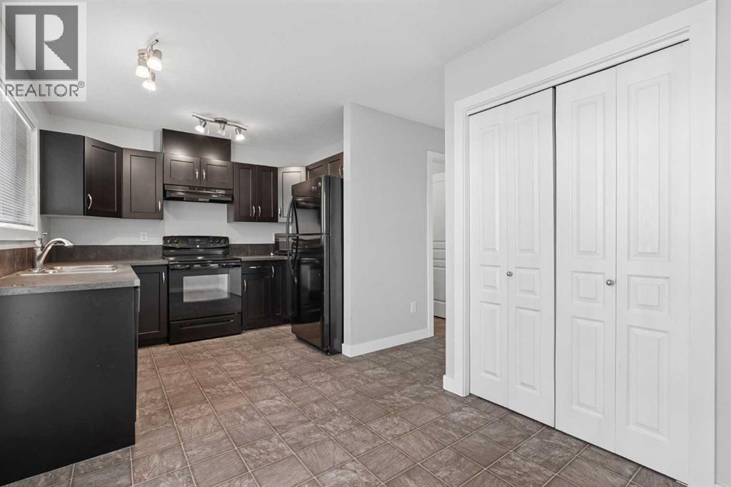 237 Silkstone Road West Property Photo 9