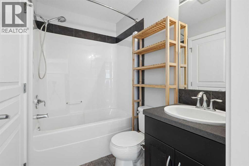 237 Silkstone Road West Property Photo 17