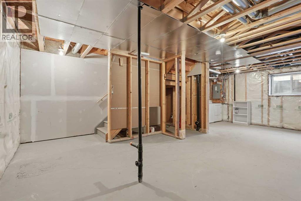 237 Silkstone Road West Property Photo 24