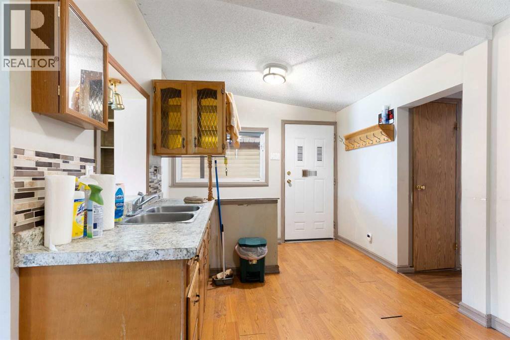 3819 1 Street Ne Property Photo 9
