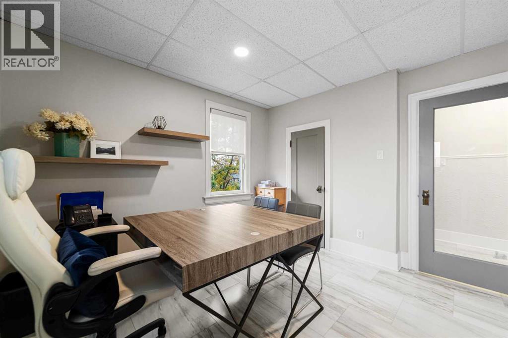 4802 49 Street Property Photo 6