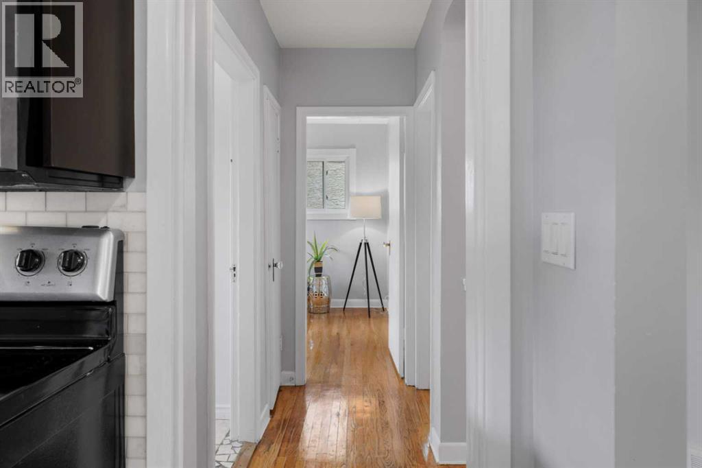 239 24 Avenue Ne Property Photo 16