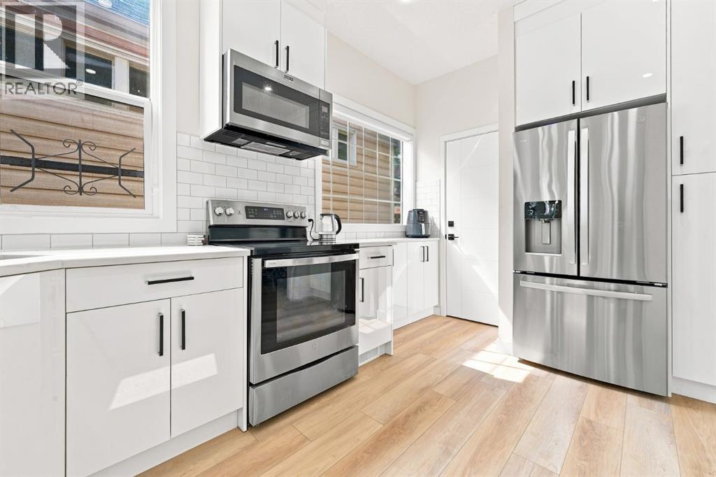 1012 1 Avenue Nw Property Photo 3