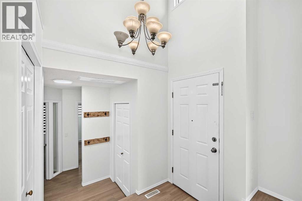 355 Millrise Drive Sw Property Photo 4