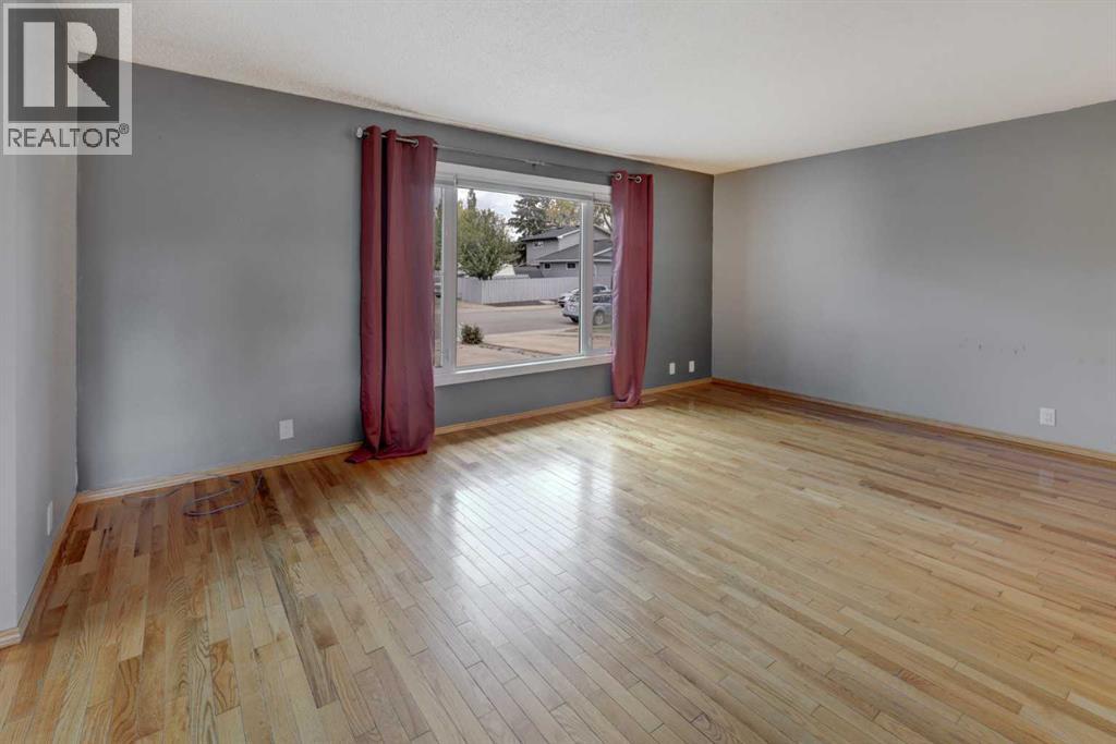 325 Flett Drive Ne Property Photo 4