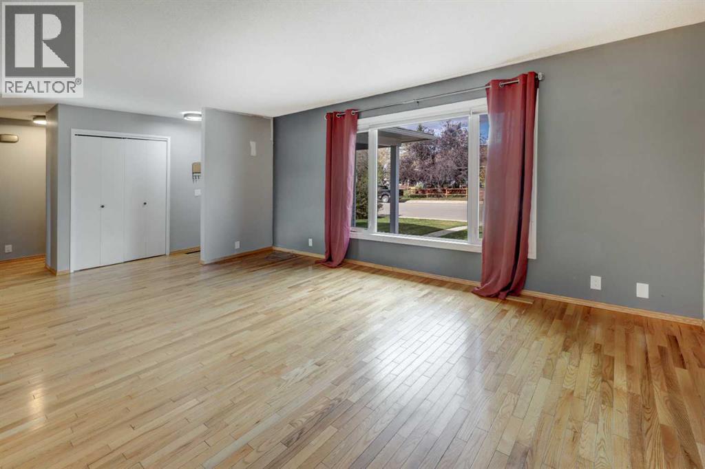 325 Flett Drive Ne Property Photo 5