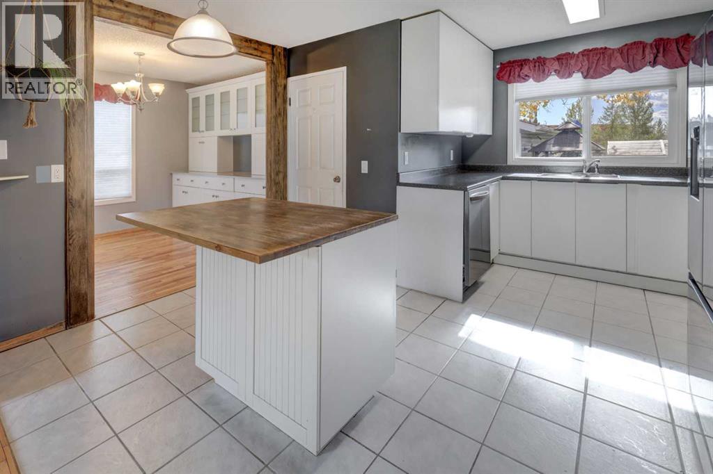 325 Flett Drive Ne Property Photo 8