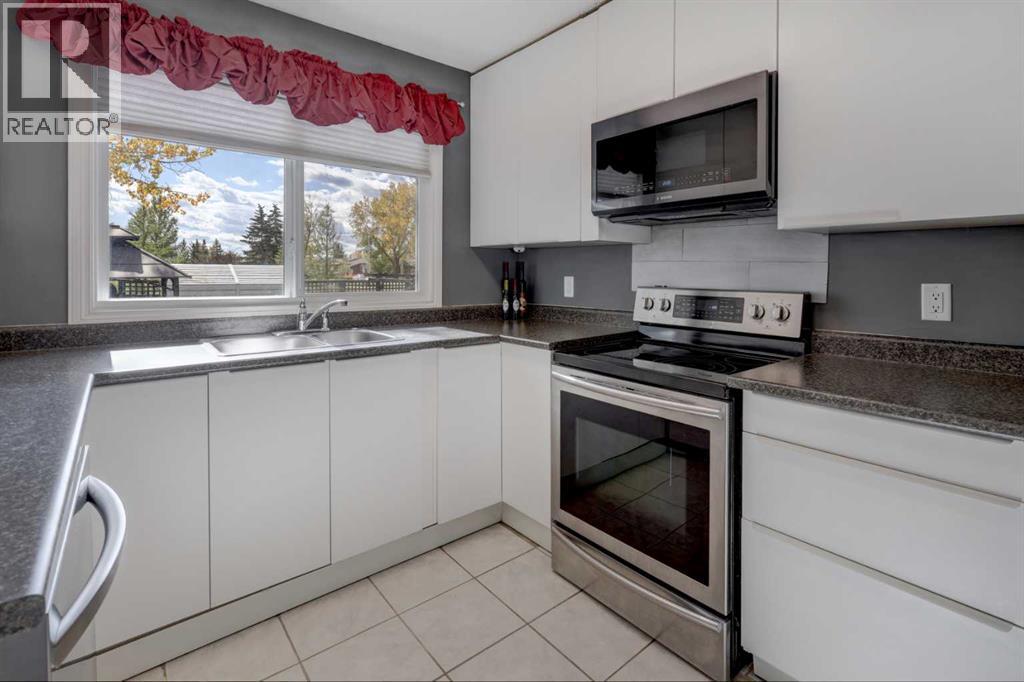 325 Flett Drive Ne Property Photo 9