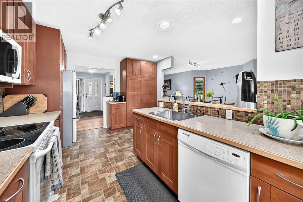 316 Glamorgan Place Sw Property Photo 8