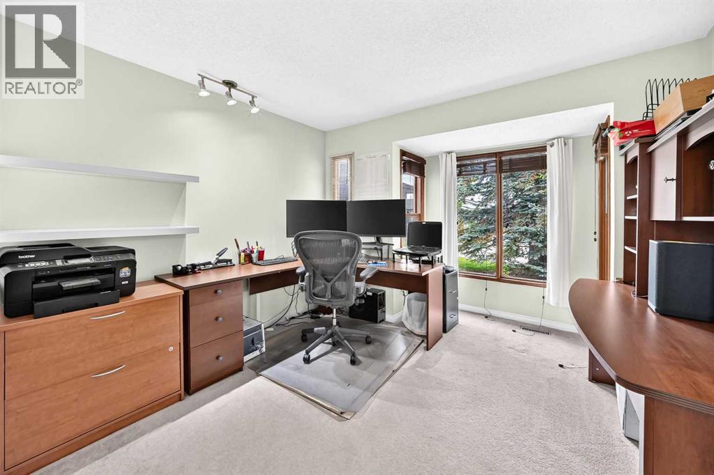 316 Glamorgan Place Sw Property Photo 17