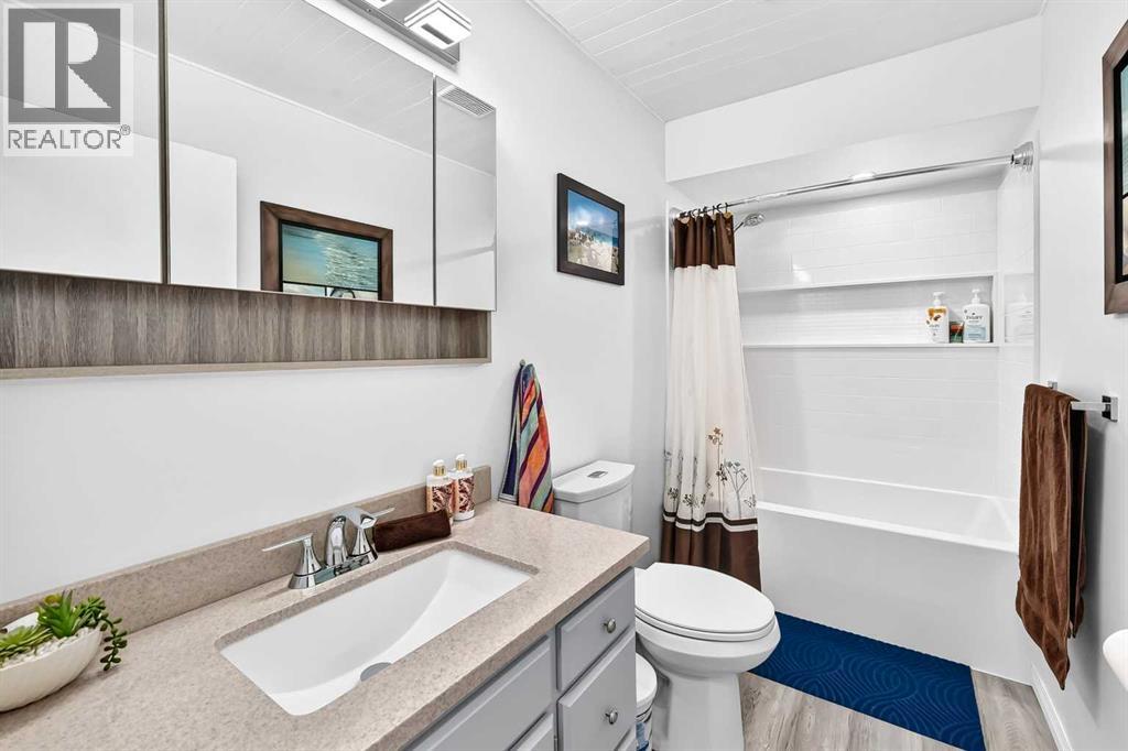 316 Glamorgan Place Sw Property Photo 18