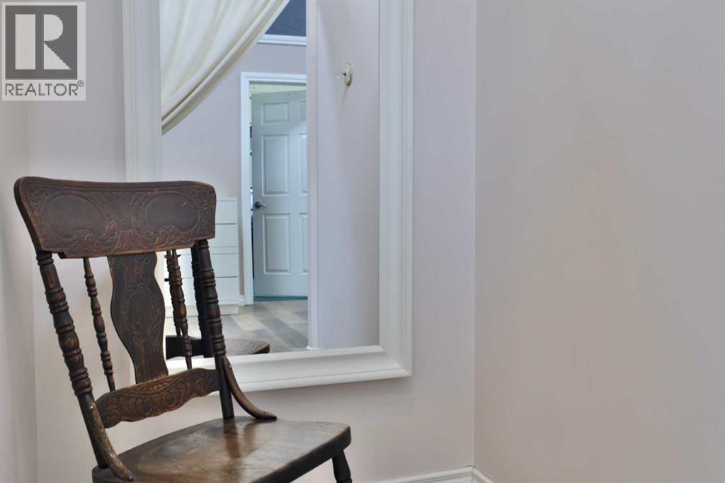 4955 50 Street Property Photo 20