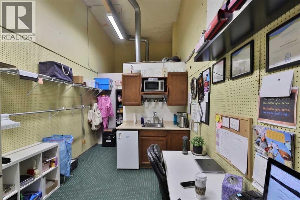 4955 50 Street Property Photo 24