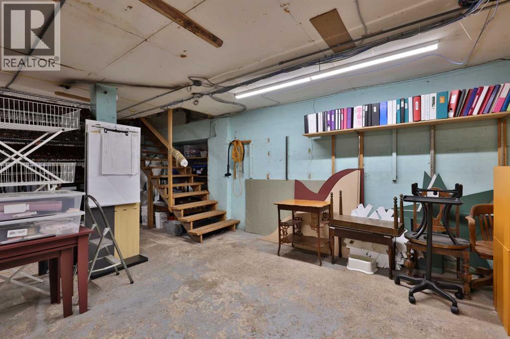 4955 50 Street Property Photo 35
