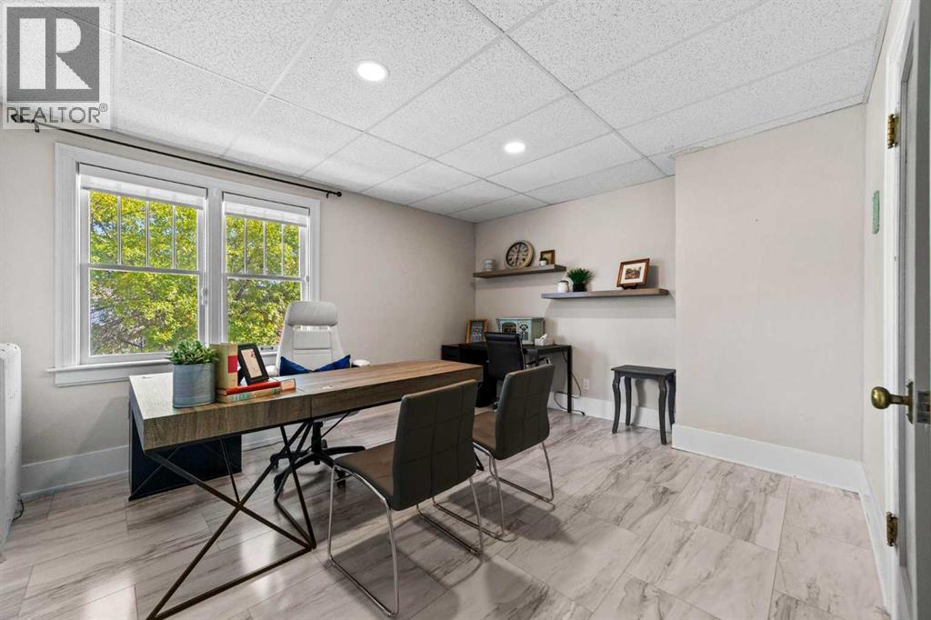 4802 49 Street Property Photo 5