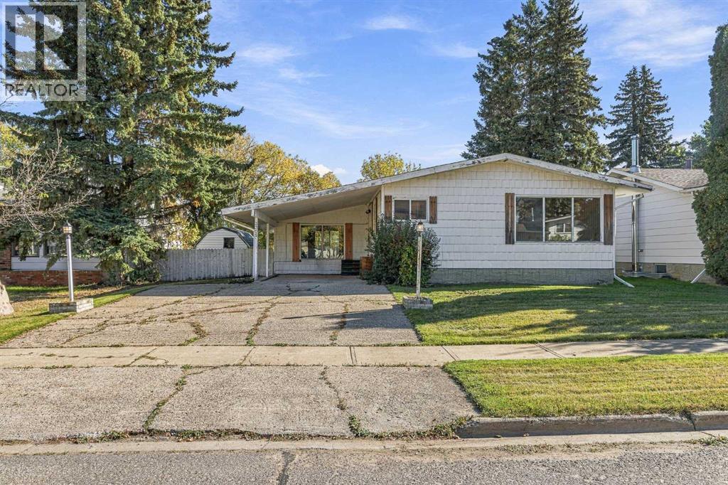 3305 55 Avenue Photo de la propriété 1