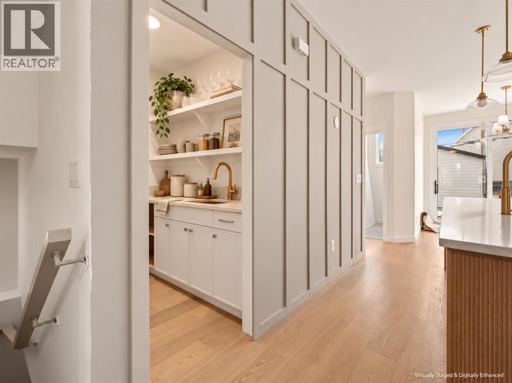 2211 27 Street Sw Property Photo 6