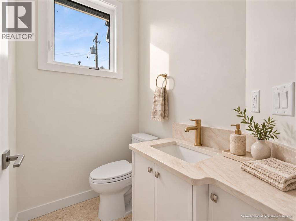 2211 27 Street Sw Property Photo 8