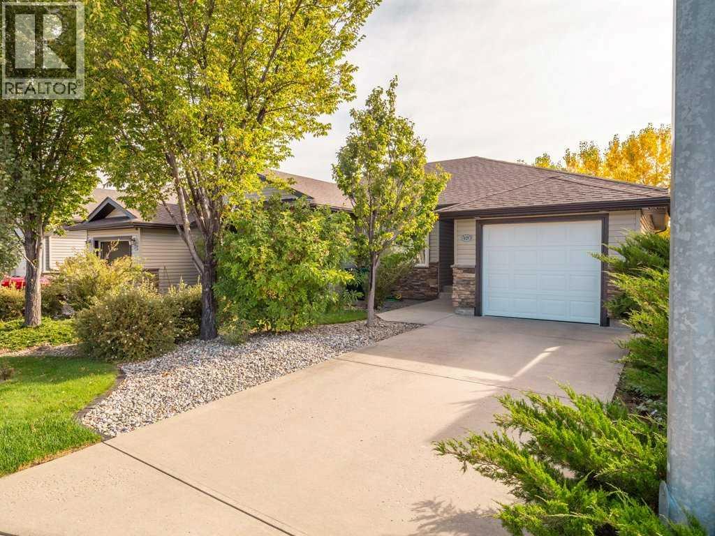 420 Mt Sunburst Crescent W Property Photo 1