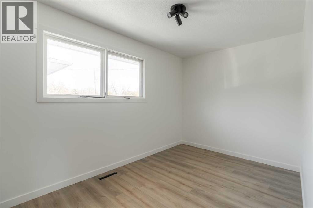 1721 2b Avenue N Property Photo 17