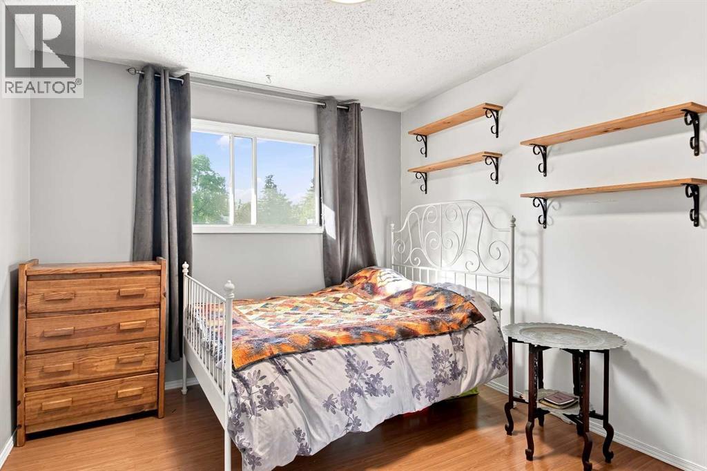 9313 111 Avenue Property Photo 17