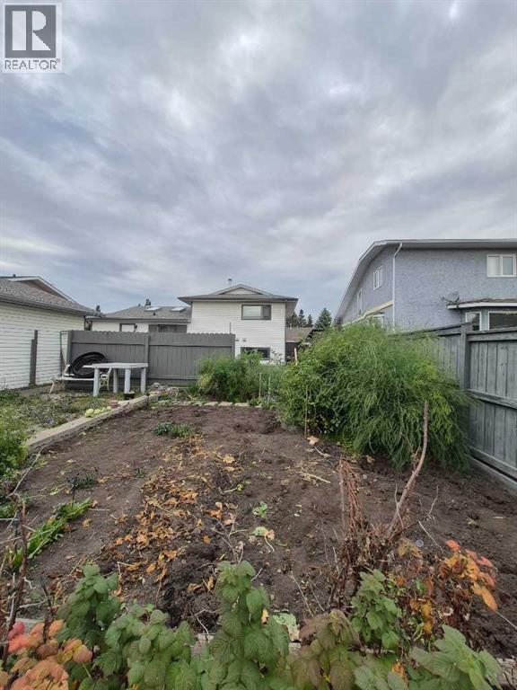 5715 58 Avenue Property Photo 18