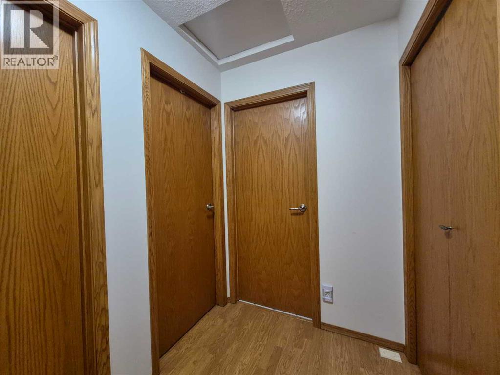 5715 58 Avenue Property Photo 31