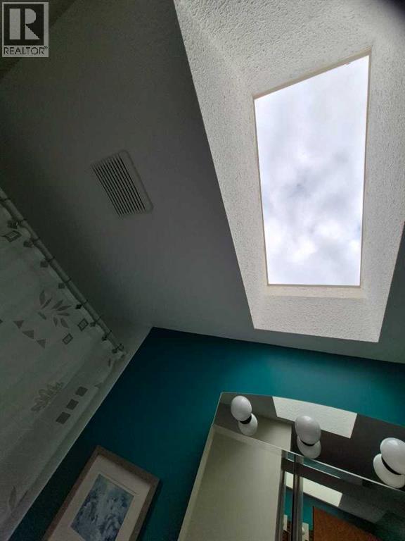 5715 58 Avenue Property Photo 33