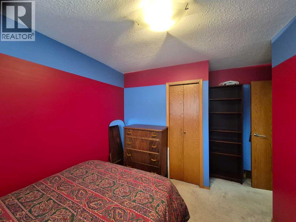5715 58 Avenue Property Photo 38