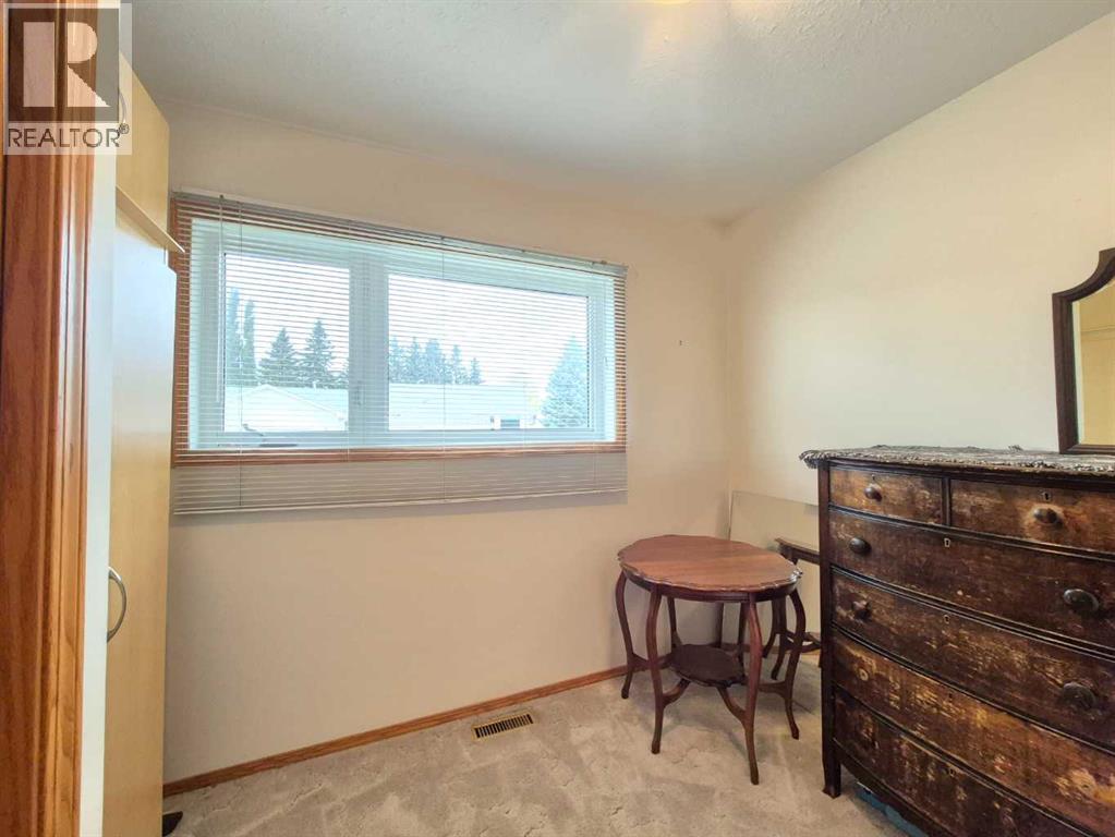 5715 58 Avenue Property Photo 40