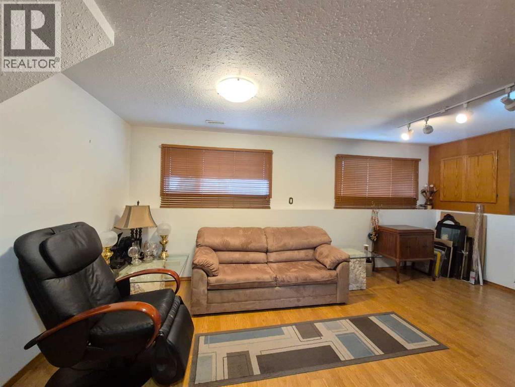 5715 58 Avenue Property Photo 43
