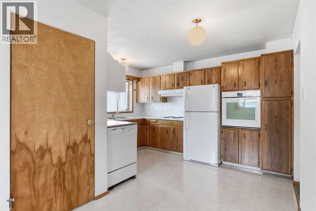 3540 Bulyea Crescent Nw Property Photo 8