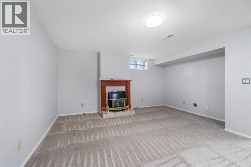 479 Bracewood Crescent Sw Property Photo 7