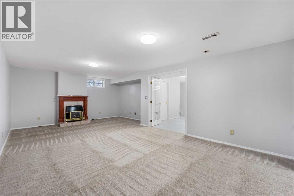 479 Bracewood Crescent Sw Property Photo 8
