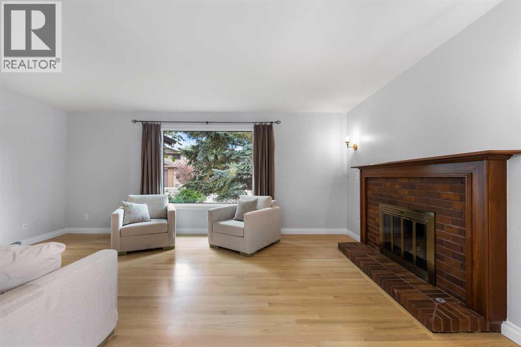 479 Bracewood Crescent Sw Property Photo 15