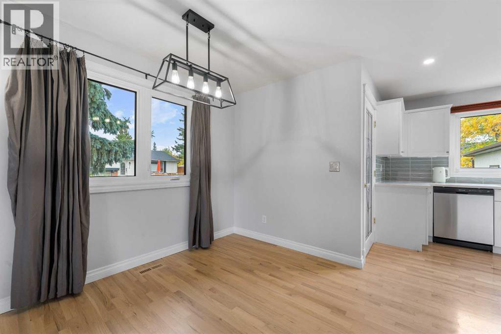 479 Bracewood Crescent Sw Property Photo 17