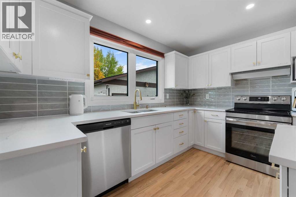 479 Bracewood Crescent Sw Property Photo 21