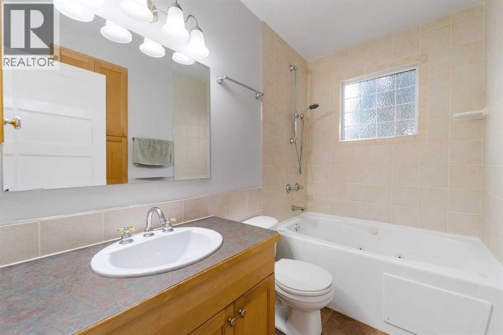 479 Bracewood Crescent Sw Property Photo 29