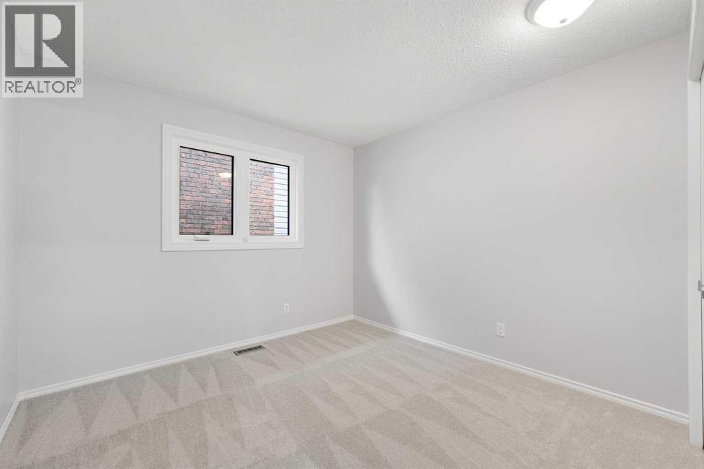 479 Bracewood Crescent Sw Property Photo 31
