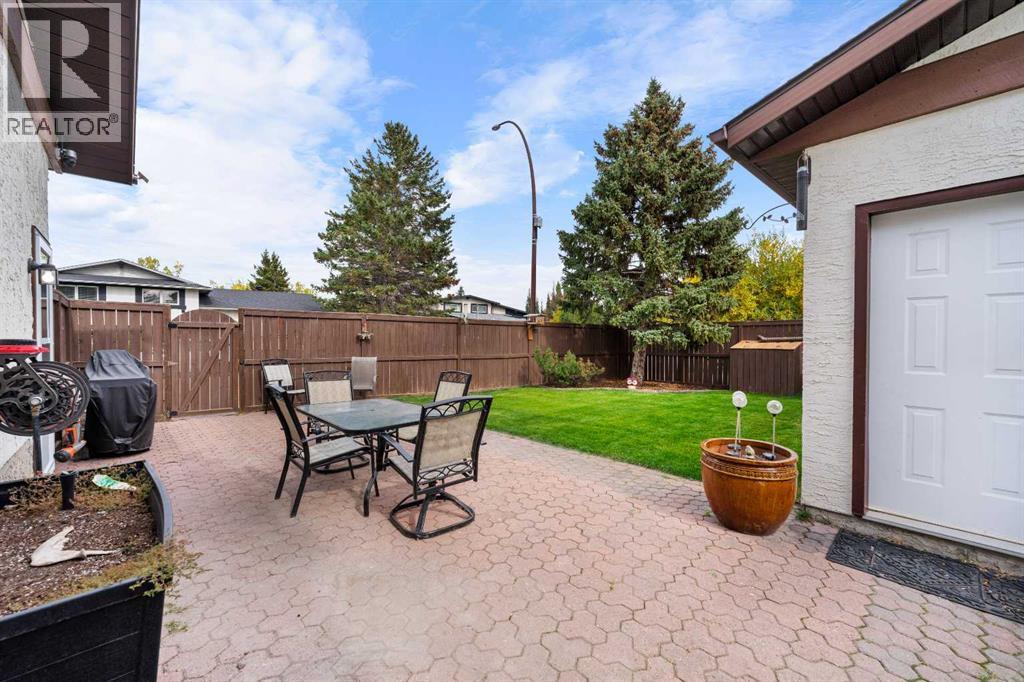 479 Bracewood Crescent Sw Property Photo 43
