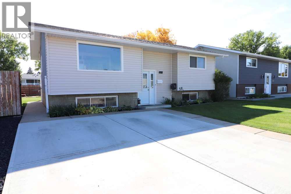 327 19 Street Ne Property Photo 1