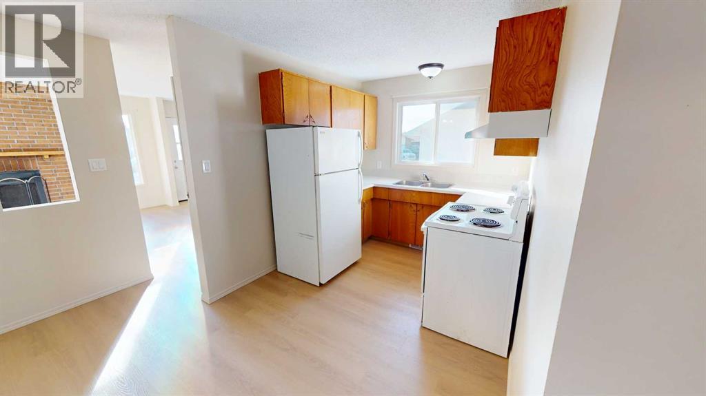 12124 95a Street Property Photo 5