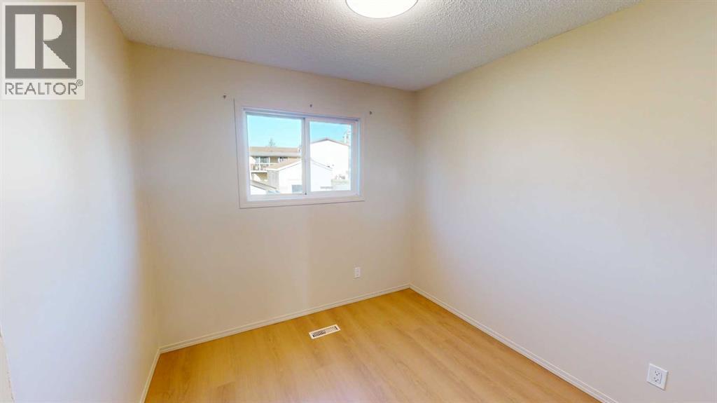 12124 95a Street Property Photo 10