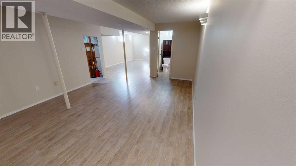 12124 95a Street Property Photo 12