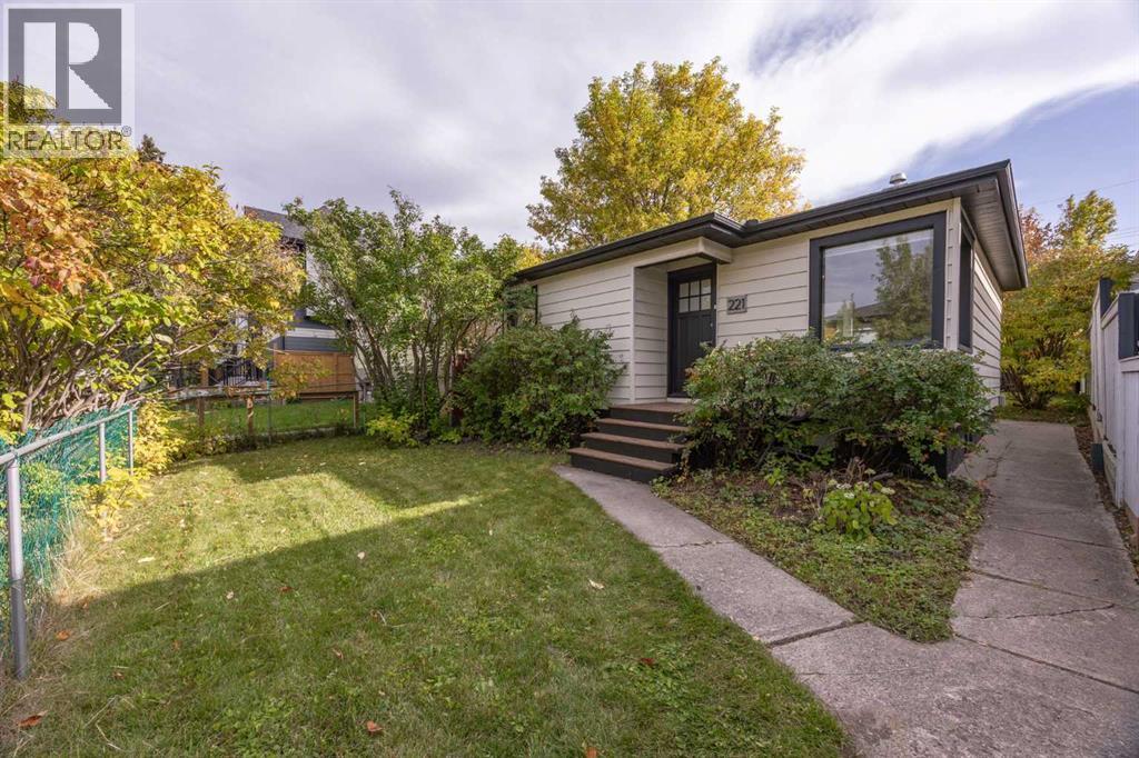 221 26 Avenue NE Property Photo 1
