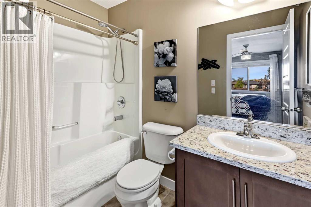 2781 Chinook Winds Drive Southwest Property Photo 14